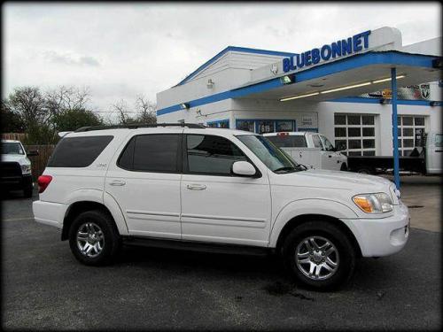 Photo Image Gallery & Touchup Paint: Toyota Sequoia in Natural White   (056)  YEARS: 2001-2006