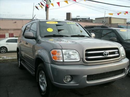 Photo Image Gallery & Touchup Paint: Toyota Sequoia in Thunder Gray Metallic  (1C7)  YEARS: 2001-2002