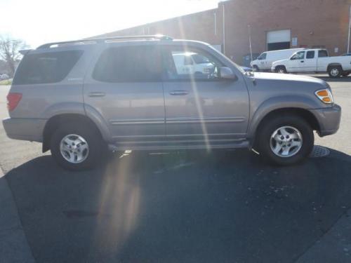 Photo Image Gallery & Touchup Paint: Toyota Sequoia in Thunder Gray Metallic  (1C7)  YEARS: 2001-2002