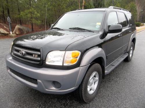 Photo Image Gallery: Toyota Sequoia in Black On Thunder Gray (202A)  YEARS: -