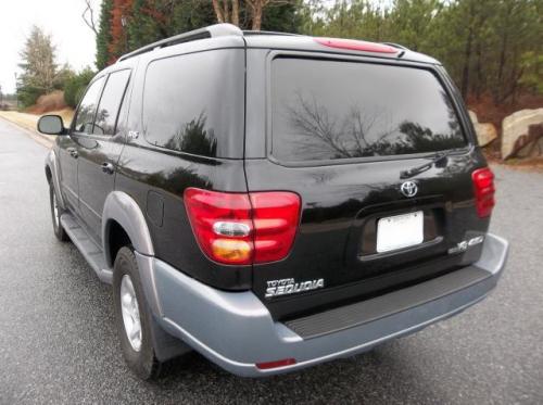 Photo Image Gallery: Toyota Sequoia in Black On Thunder Gray (202A)  YEARS: -
