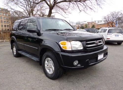 Photo Image Gallery & Touchup Paint: Toyota Sequoia in Black    (202)  YEARS: 2001-2007