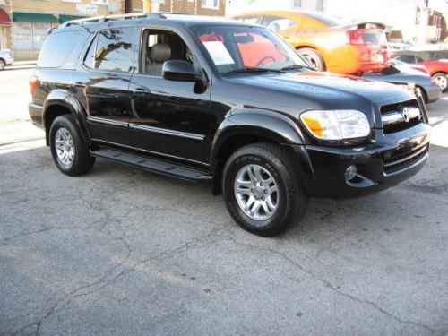 Photo Image Gallery & Touchup Paint: Toyota Sequoia in Black    (202)  YEARS: 2001-2007