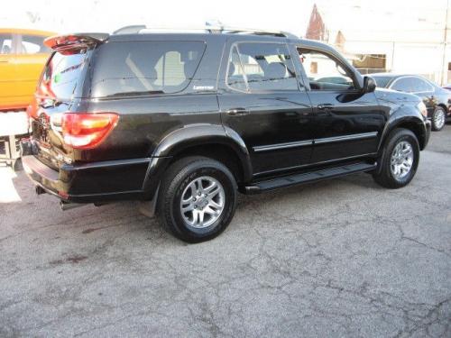 Photo Image Gallery & Touchup Paint: Toyota Sequoia in Black    (202)  YEARS: 2001-2007