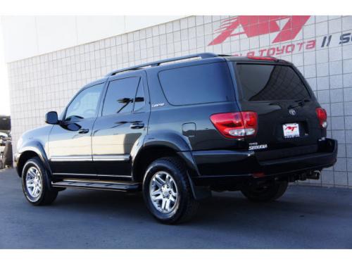 Photo Image Gallery & Touchup Paint: Toyota Sequoia in Black    (202)  YEARS: 2001-2007
