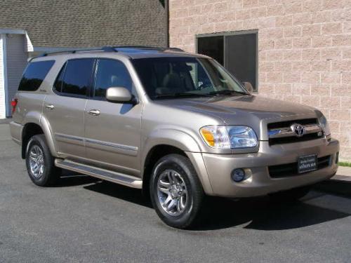 Photo Image Gallery & Touchup Paint: Toyota Sequoia in Desert Sand Mica  (4Q2)  YEARS: 2005-2007