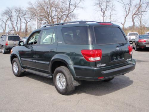 Photo Image Gallery & Touchup Paint: Toyota Sequoia in Timberland Mica   (6T8)  YEARS: 2006-2007
