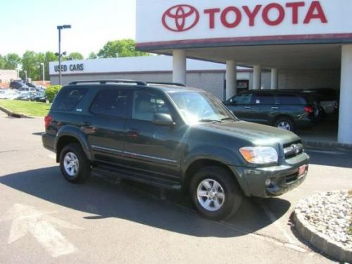Photo Image Gallery & Touchup Paint: Toyota Sequoia in Timberland Mica   (6T8)  YEARS: 2006-2007