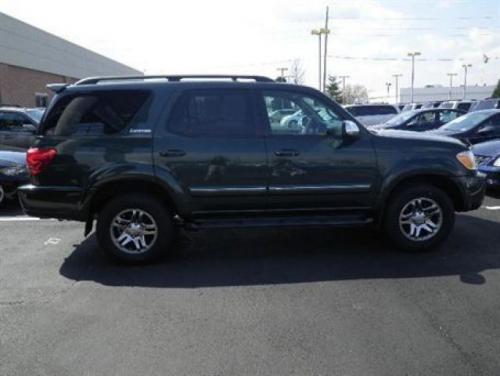 Photo Image Gallery & Touchup Paint: Toyota Sequoia in Timberland Mica   (6T8)  YEARS: 2006-2007