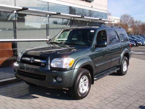 Photo Image Gallery & Touchup Paint: Toyota Sequoia in Timberland Mica   (6T8)  YEARS: 2006-2007