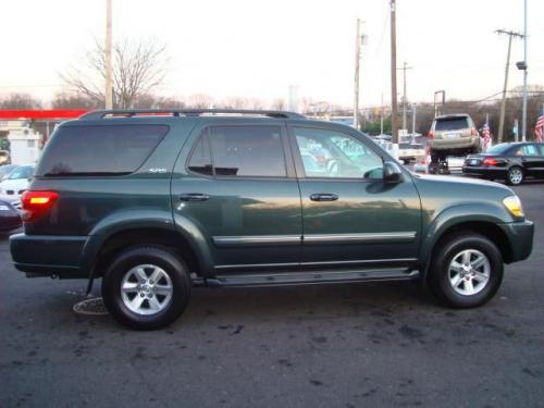 Photo Image Gallery & Touchup Paint: Toyota Sequoia in Timberland Mica   (6T8)  YEARS: 2006-2007