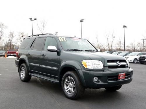 Photo Image Gallery & Touchup Paint: Toyota Sequoia in Timberland Mica   (6T8)  YEARS: 2006-2007