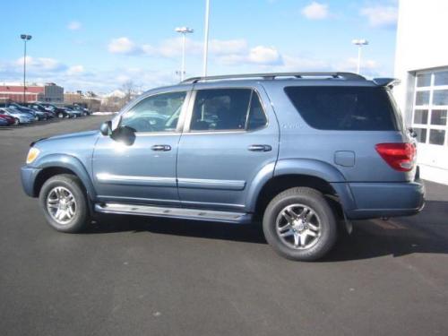 Photo Image Gallery & Touchup Paint: Toyota Sequoia in Blue Steel Metallic  (8J7)  YEARS: 2005-2007