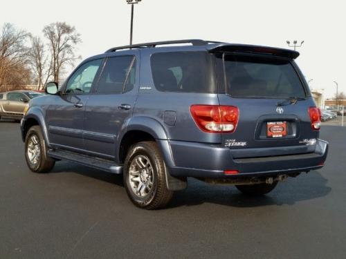 Photo Image Gallery & Touchup Paint: Toyota Sequoia in Blue Steel Metallic  (8J7)  YEARS: 2005-2007