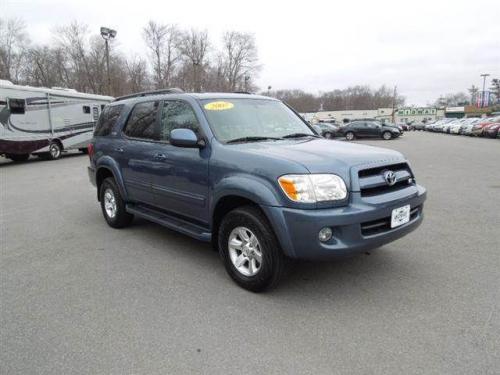 Photo Image Gallery & Touchup Paint: Toyota Sequoia in Blue Steel Metallic  (8J7)  YEARS: 2005-2007