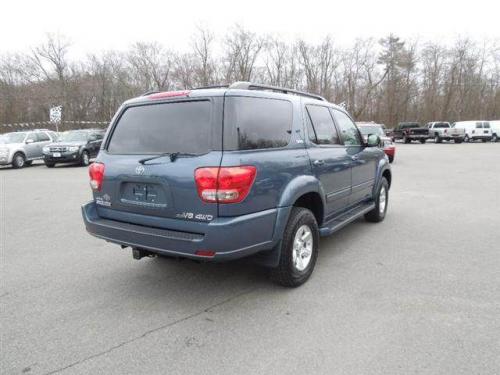 Photo Image Gallery & Touchup Paint: Toyota Sequoia in Blue Steel Metallic  (8J7)  YEARS: 2005-2007