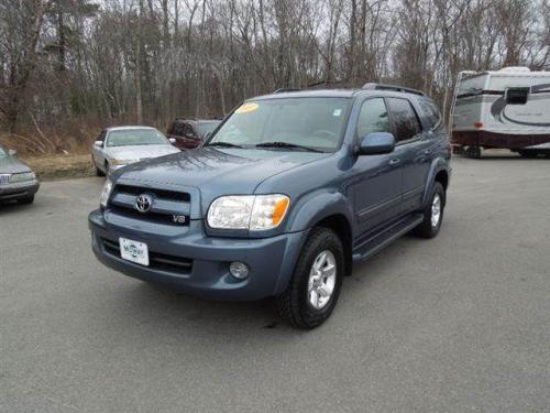 Photo Image Gallery & Touchup Paint: Toyota Sequoia in Blue Steel Metallic  (8J7)  YEARS: 2005-2007