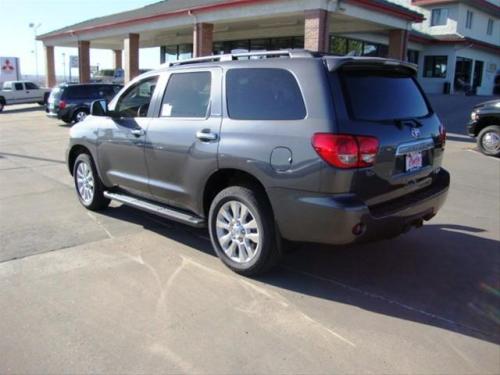 Photo Image Gallery & Touchup Paint: Toyota Sequoia in Magnetic Gray Metallic  (1G3)  YEARS: 2011-2013