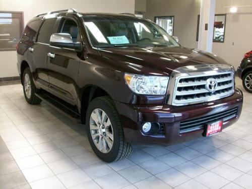 Photo Image Gallery & Touchup Paint: Toyota Sequoia in Sizzling Crimson Mica  (3R0)  YEARS: 2012-2013