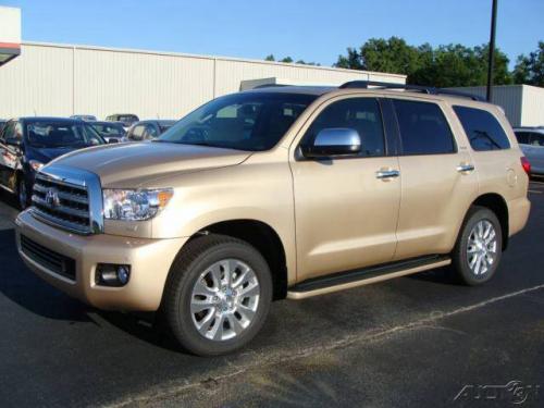 Photo Image Gallery & Touchup Paint: Toyota Sequoia in Sandy Beach Metallic  (4T8)  YEARS: 2010-2013