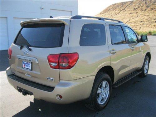 Photo Image Gallery & Touchup Paint: Toyota Sequoia in Sandy Beach Metallic  (4T8)  YEARS: 2010-2013