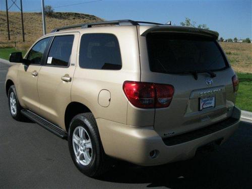 Photo Image Gallery & Touchup Paint: Toyota Sequoia in Sandy Beach Metallic  (4T8)  YEARS: 2010-2013