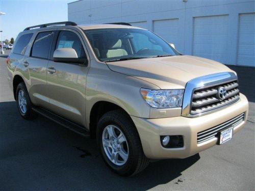 Photo Image Gallery & Touchup Paint: Toyota Sequoia in Sandy Beach Metallic  (4T8)  YEARS: 2010-2013