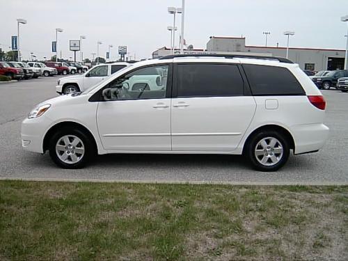 Photo Image Gallery & Touchup Paint: Toyota Sienna in Natural White   (056)  YEARS: 2004-2008
