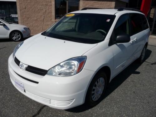 Photo Image Gallery & Touchup Paint: Toyota Sienna in Natural White   (056)  YEARS: 2004-2008