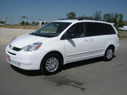 Photo Image Gallery & Touchup Paint: Toyota Sienna in Natural White   (056)  YEARS: 2004-2008