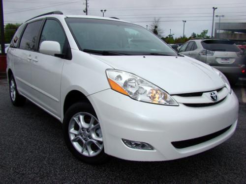 Photo Image Gallery & Touchup Paint: Toyota Sienna in Arctic Frost Pearl  (071)  YEARS: 2004-2008