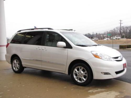 Photo Image Gallery & Touchup Paint: Toyota Sienna in Arctic Frost Pearl  (071)  YEARS: 2004-2008
