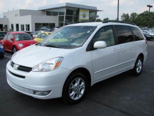 Photo Image Gallery & Touchup Paint: Toyota Sienna in Arctic Frost Pearl  (071)  YEARS: 2004-2008