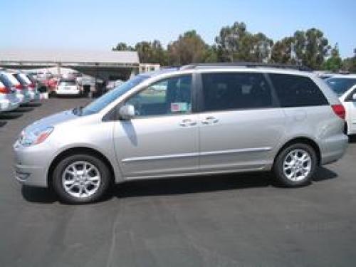 Photo Image Gallery & Touchup Paint: Toyota Sienna in Silver Shadow Pearl  (1D7)  YEARS: 2004-2010