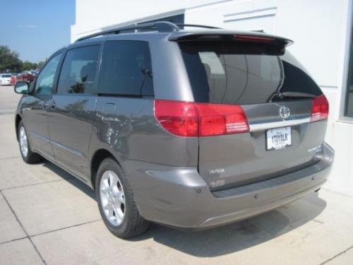 Photo Image Gallery & Touchup Paint: Toyota Sienna in Phantom Gray Pearl  (1E3)  YEARS: 2004-2005