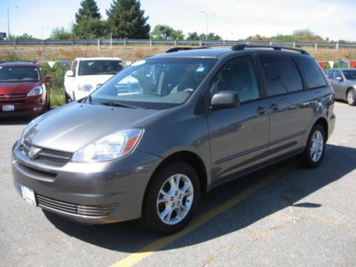 Photo Image Gallery & Touchup Paint: Toyota Sienna in Phantom Gray Pearl  (1E3)  YEARS: 2004-2005