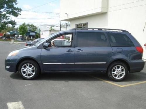 Photo Image Gallery & Touchup Paint: Toyota Sienna in Slate Metallic   (1F9)  YEARS: 2006-2010