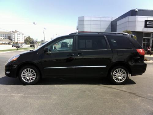 Photo Image Gallery & Touchup Paint: Toyota Sienna in Black    (202)  YEARS: 2008-2010
