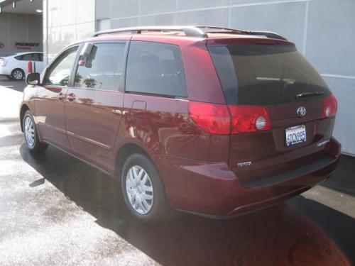 Photo Image Gallery & Touchup Paint: Toyota Sienna in Salsa Red Pearl  (3Q3)  YEARS: 2004-2010
