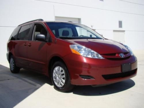 Photo Image Gallery & Touchup Paint: Toyota Sienna in Salsa Red Pearl  (3Q3)  YEARS: 2004-2010