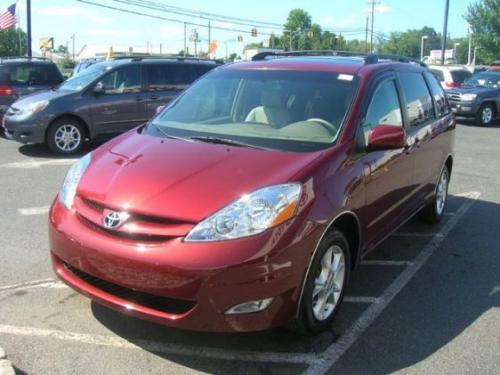 Photo Image Gallery & Touchup Paint: Toyota Sienna in Salsa Red Pearl  (3Q3)  YEARS: 2004-2010