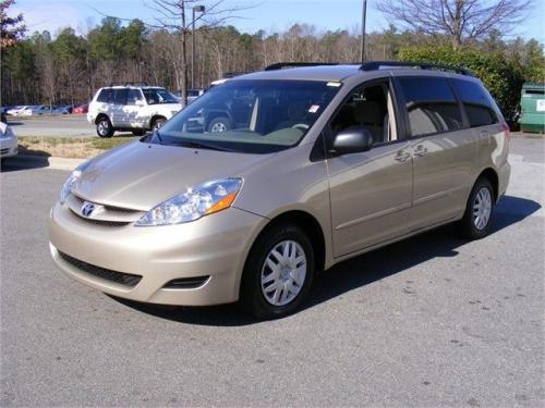 Photo Image Gallery & Touchup Paint: Toyota Sienna in Desert Sand Mica  (4Q2)  YEARS: 2004-2010