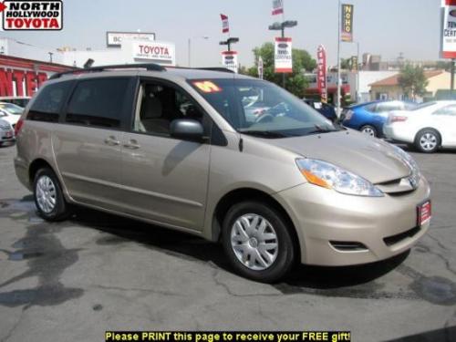 Photo Image Gallery & Touchup Paint: Toyota Sienna in Desert Sand Mica  (4Q2)  YEARS: 2004-2010