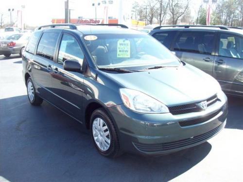 Photo Image Gallery & Touchup Paint: Toyota Sienna in Aspen Green Pearl  (6S7)  YEARS: 2004-2005