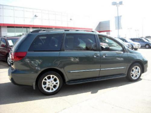 Photo Image Gallery & Touchup Paint: Toyota Sienna in Aspen Green Pearl  (6S7)  YEARS: 2004-2005