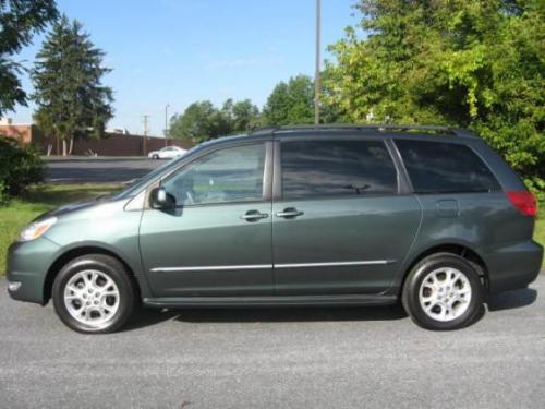 Photo Image Gallery & Touchup Paint: Toyota Sienna in Aspen Green Pearl  (6S7)  YEARS: 2004-2005