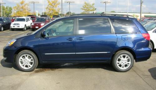 Photo Image Gallery & Touchup Paint: Toyota Sienna in Stratosphere Mica   (8Q0)  YEARS: 2004-2005