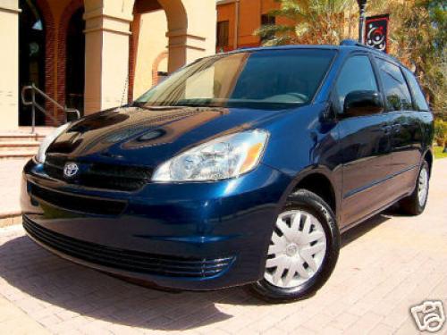 Photo Image Gallery & Touchup Paint: Toyota Sienna in Stratosphere Mica   (8Q0)  YEARS: 2004-2005