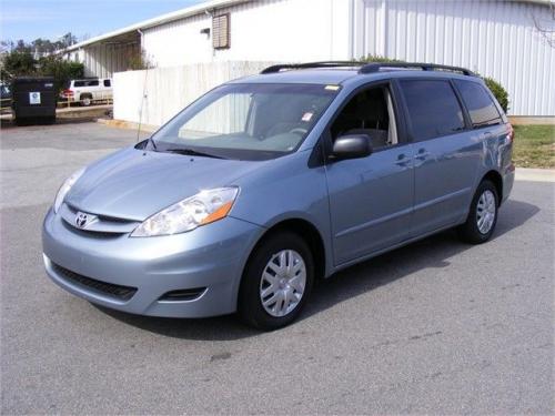 Photo Image Gallery & Touchup Paint: Toyota Sienna in Blue Mirage Metallic  (8R5)  YEARS: 2004-2010