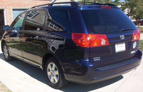 Photo Image Gallery & Touchup Paint: Toyota Sienna in Nautical Blue Metallic  (8S6)  YEARS: 2006-2007